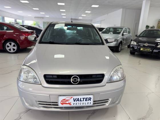 CHEVROLET CORSA 1.8 MPFI MAXX SEDAN 8V FLEX 4P MANUAL CHEVROLET CORSA 1.8 MPFI MAXX SEDAN 8V FLEX 4P MANUAL
